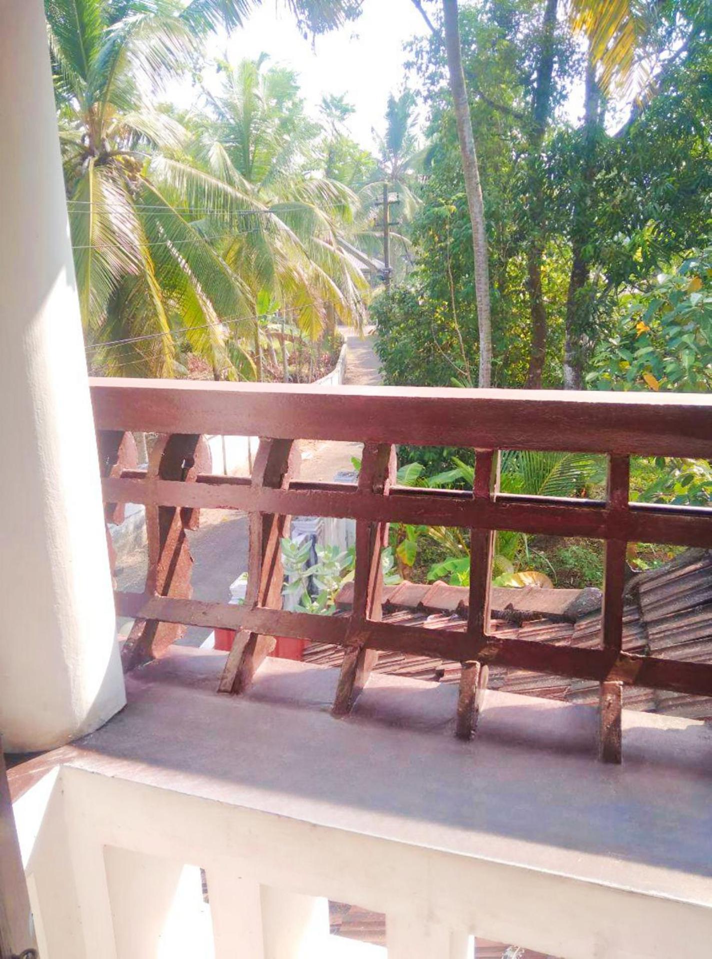 Thachattu Homestay Vaikom Eksteriør billede